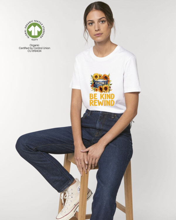 Ретро Унисекс тениска с надпис BE KIND REWIND - Image 2