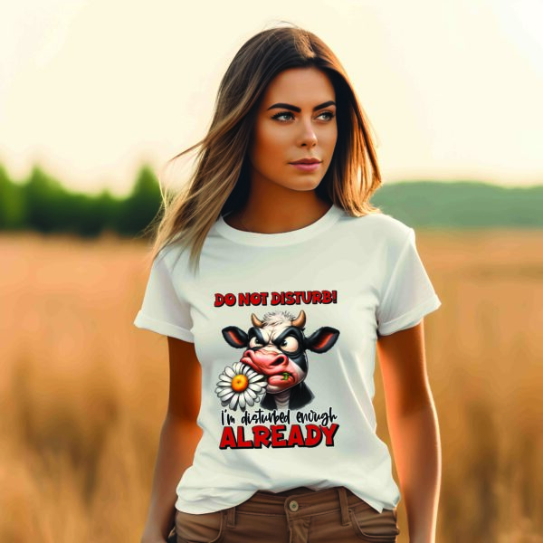 Унисекс тениска с крава DO NOT DISTURB!