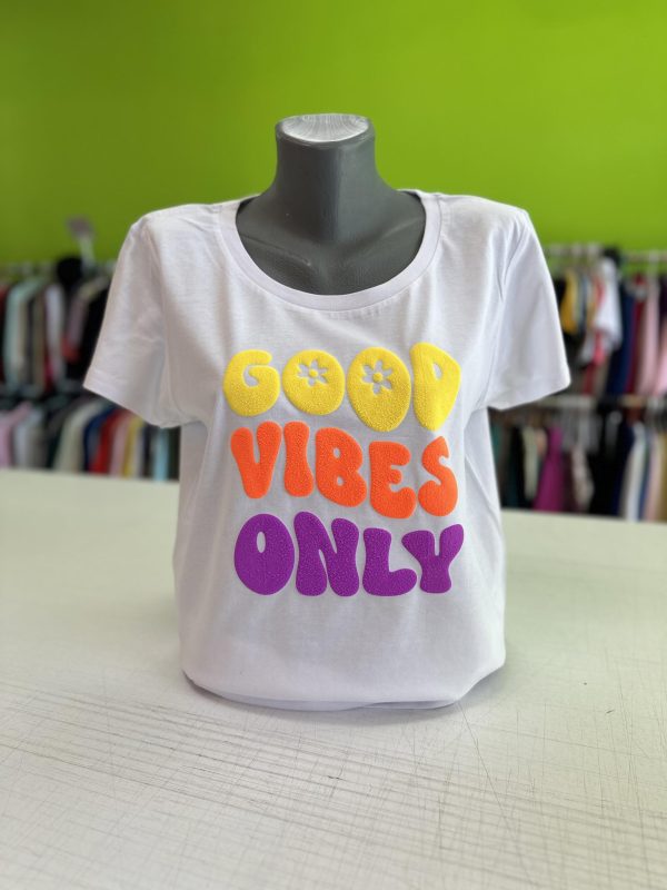 Дамска тениска с надпис GOOD VIBES ONLY
