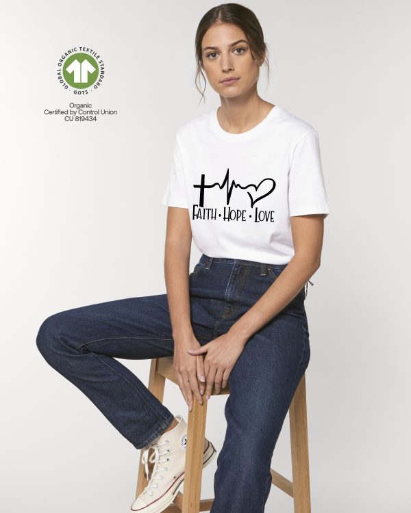 Тениска с надпис FAITH HOPE LOVE