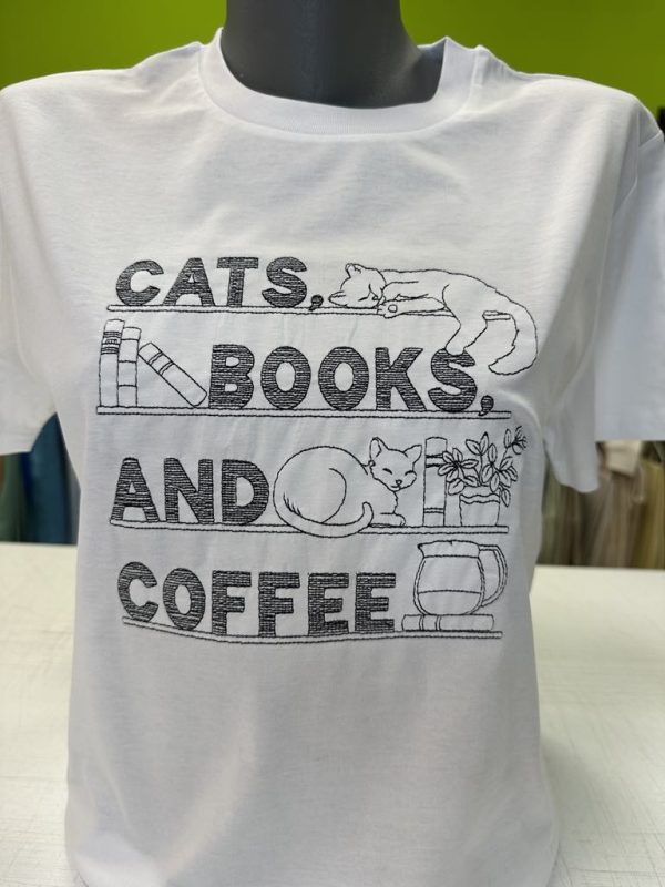 Тениска с бродерия CATS, BOOKS AND COFFEE - Image 2