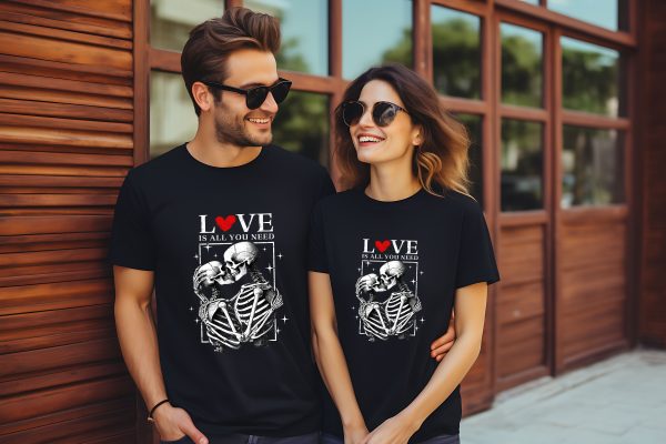 Тениски за двойки LOVE IS ALL YOU NEEDED