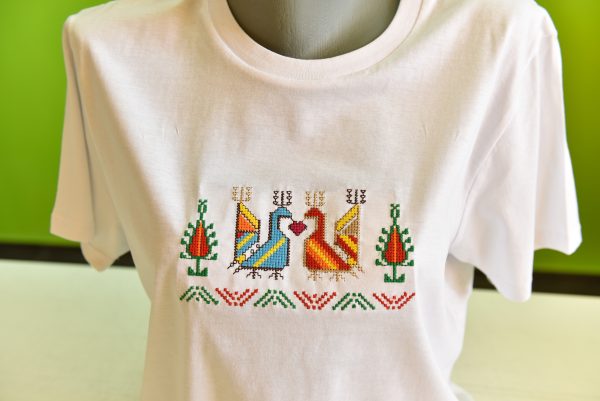 Тениска с бродирана ШЕВИЦА 56 ПИЛЕТА - Image 3