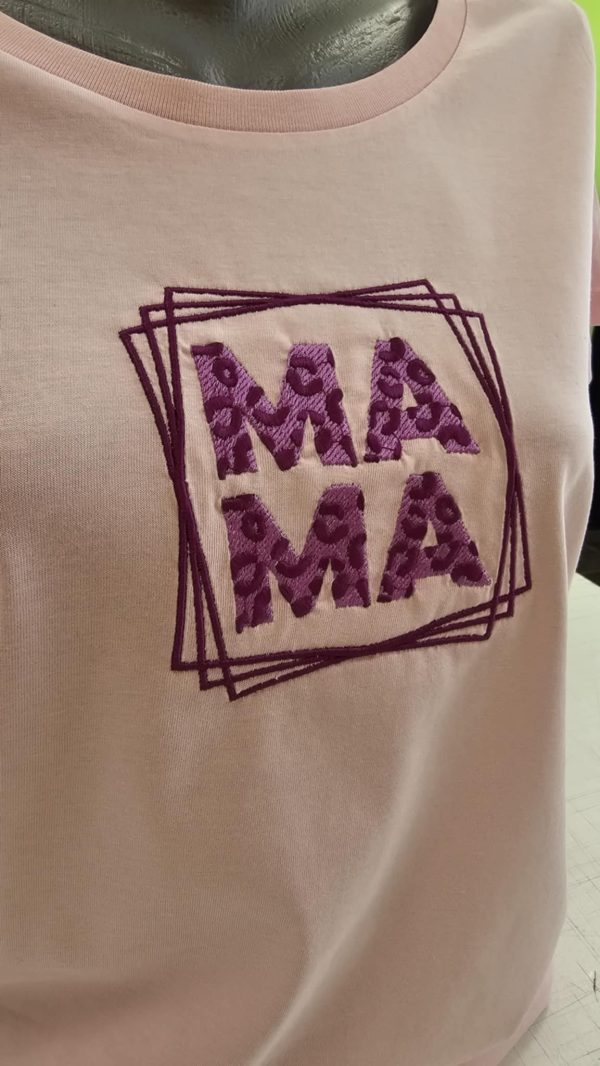 Дамска тениска с бродерия МАМА в рамка - Image 4