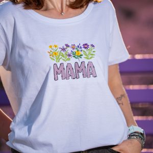 Дамска тениска с бродерия МАМА с букет